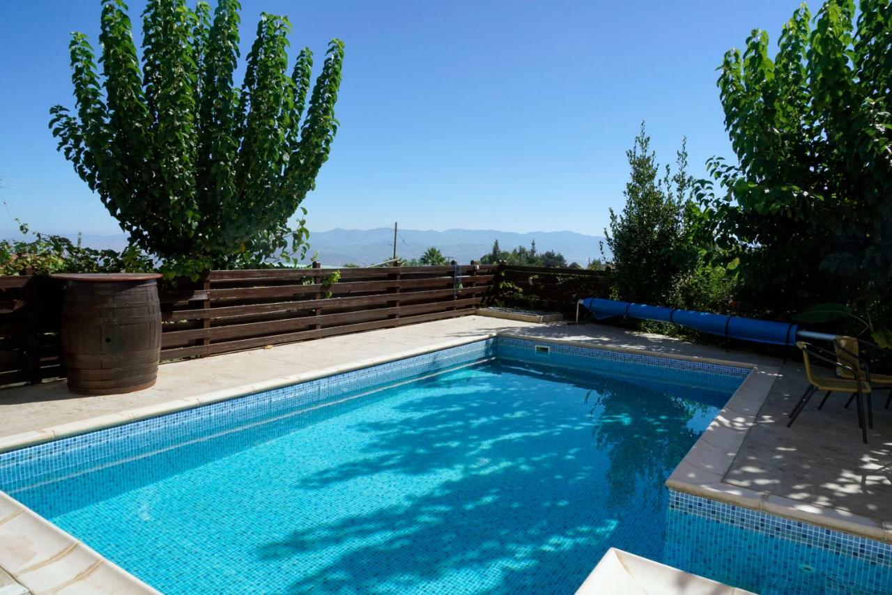 Villa Nikolina Dhrousha Exterior photo