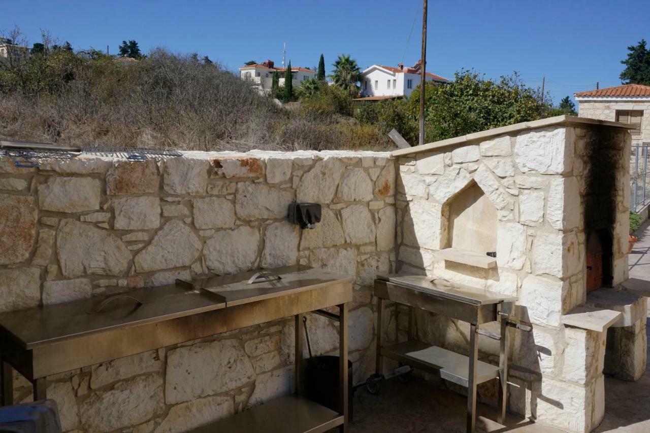 Villa Nikolina Dhrousha Exterior photo